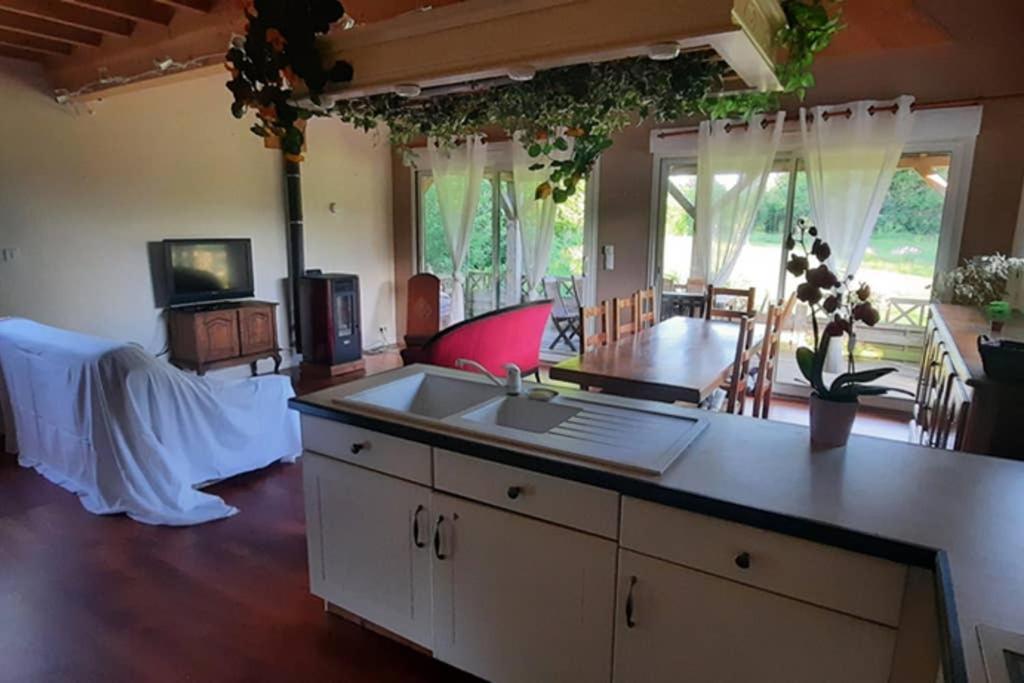 Le Temps De Vivre Villa Saint-Pierre-du-Val ภายนอก รูปภาพ